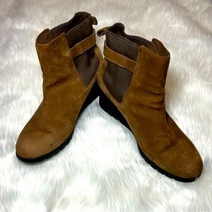 UGG Women's Ankle Boot Indra Wedge Stout Waterproof Chestnut 1017423 Sz 9
